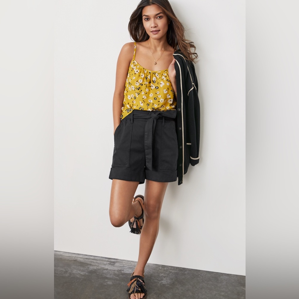 Cabi Discovery Shorts